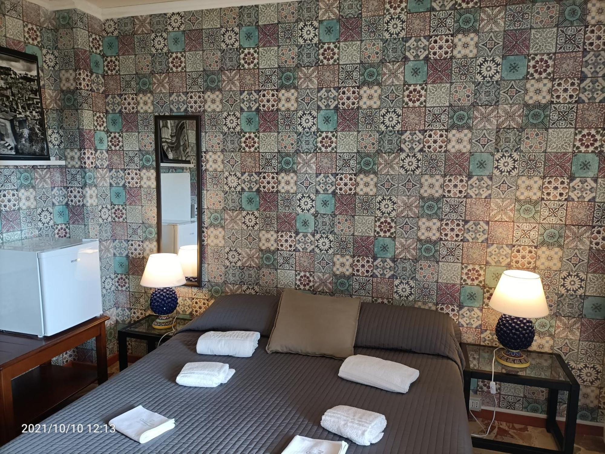 Agritrinacria Rooms Пиаца Армерина Стая снимка